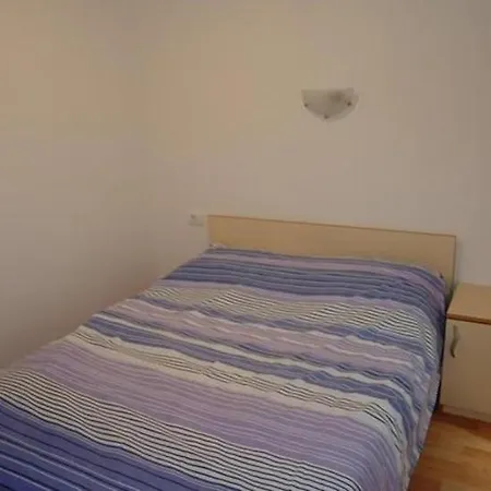Studio In 31237 Apartamento